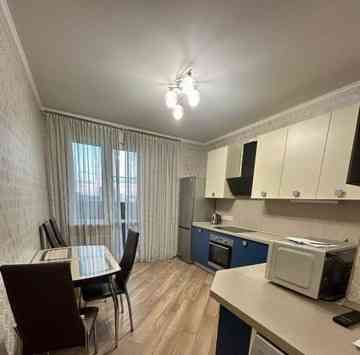 Сдаю двухкомнатную квартиру 60.0 м² этаж 7/9, город Донецк, Ворошиловский район Донецк