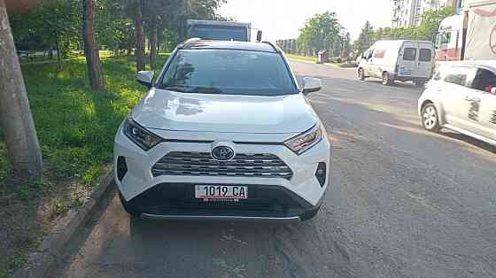 Продаю Тойота RAV4 Гибрит год 2021 лиметет комплектация цвет кузова белый жемчуг Донецк