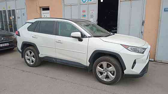 Продаю Тойота RAV4 Гибрит год 2021 лиметет комплектация цвет кузова белый жемчуг Донецк