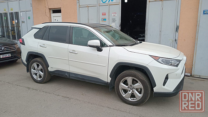 Продаю Тойота RAV4 Гибрит год 2021 лиметет комплектация цвет кузова белый жемчуг Донецк - изображение 2