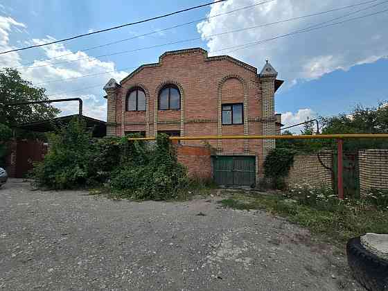 Продам газифицированный 3-х уровневый дом+ участок Гвардейка п.Карла Маркса. Макеевка