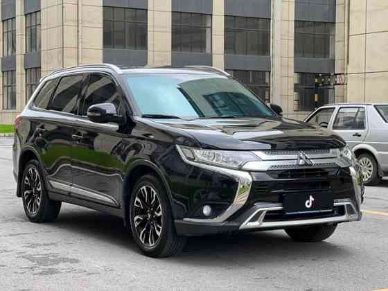 Mitsubishi Outlander 2021 2.0 Донецк