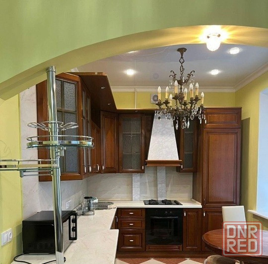 Сдаю двухкомнатную квартиру 55.0 м² этаж 3/9 город Донецк, Ленинский район Донецк - изображение 1