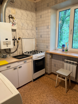 Продам 3комнатную квартиру по ул. Коммунаров Кировский р-н г. Донецка Донецк