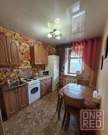 Сдаю двухкомнатную квартиру 56.0 м² этаж 4/5 город Донецк, Ворошиловский район Донецк - изображение 1
