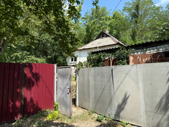 Продам дом на пр. Одинцова в Куйбышевском р-не г. Донецка возле Азотного Донецк