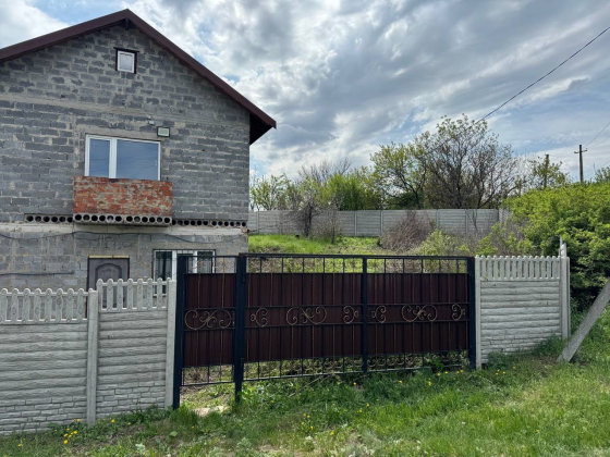 Продам двухэтажный дом в садовом товариществе «Звезда-2» в Ленинском р-не г. Донецка Донецк
