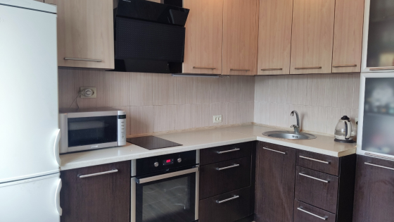 Продам 3комнатную квартиру по ул. Щетинина (возле автостанции) в Пролетарском р-не г. Донецка Донецк