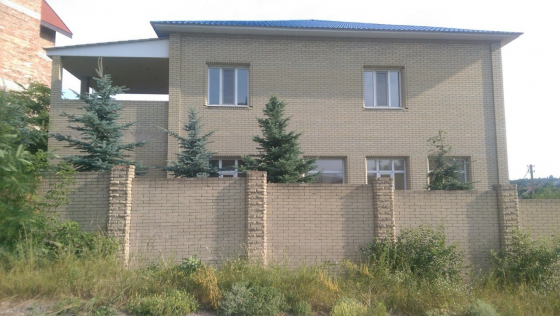 Продам дом площадью 407,7кв.м в коттеджном поселке в Киевском р-не г. Донецка возле донецк-Сити Донецк
