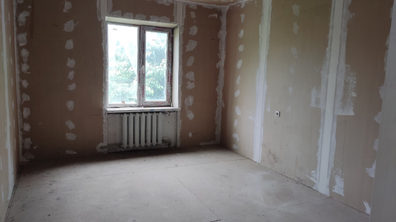 Продам 4комнатную квартиру ул. Ревякина (Текстильщик) в Петровском р-не г. Донецка Донецк