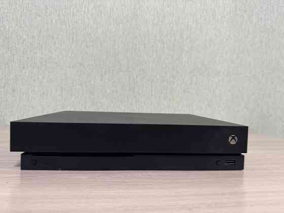 Xbox one x 1 tb Макеевка