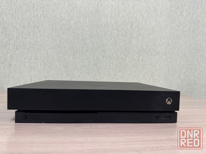 Xbox one x 1 tb Макеевка - изображение 2