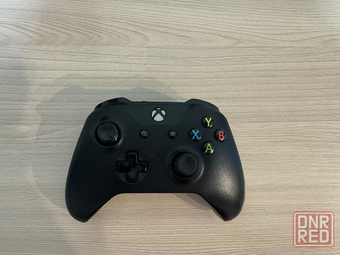 Xbox one x 1 tb Макеевка - изображение 1