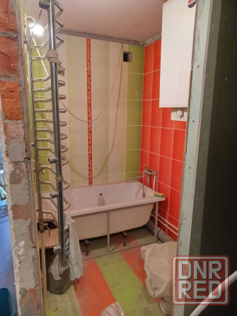 Продажа 1-комнатной квартиры 3/5, в г. Макеевка, кв-л Гвардейский, остановка Даки Макеевка - изображение 1