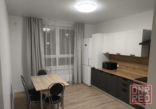 Сдаю двухкомнатную квартиру 62.0 м² этаж 2/9 город Донецк, Кировский район Донецк - изображение 1