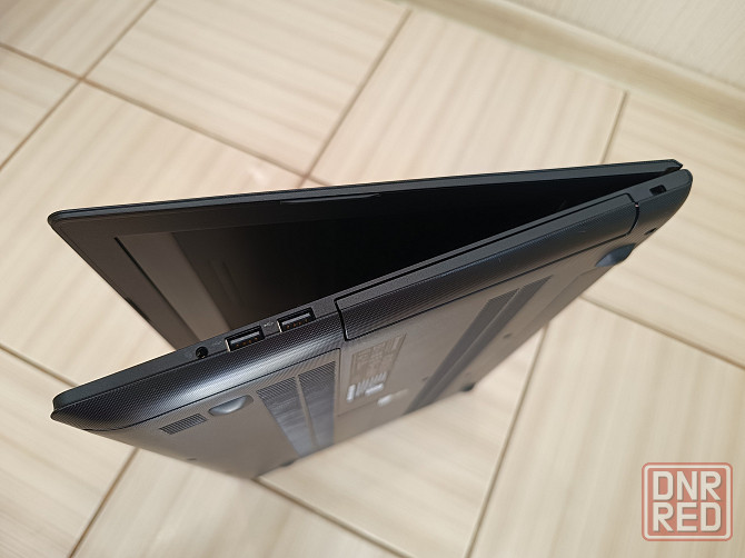 Lenovo Ideapad 300-15ISK/Intel Core i5-6200U/8Гб DDR3/SSD- 256 Гб/AMD Radeon R5 M430/ 18 999 Донецк - изображение 5
