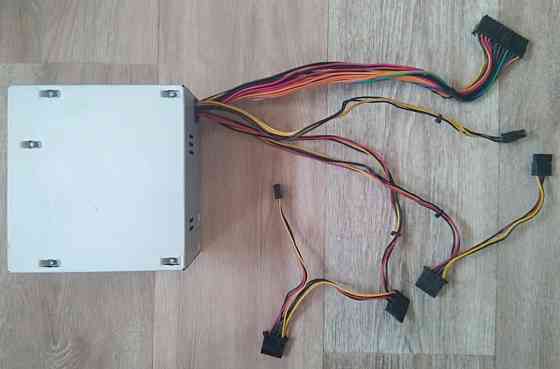 Delux 400W Блок питания для пк - под пломбой, не вскрывался - Возможен обмен на 35шт нерабочей озу Донецк