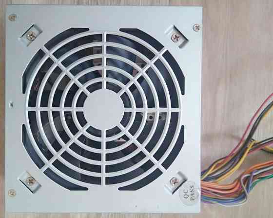 Delux 400W Блок питания для пк - под пломбой, не вскрывался - Возможен обмен на 35шт нерабочей озу Донецк