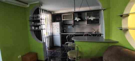 Сдам посуточно 3х комнатную квартиру в центре города Донецк