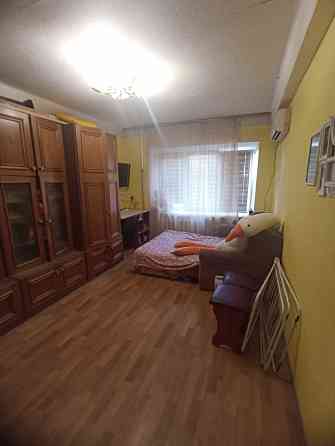 Продам 2х комнатную квартиру на пл.Конституции Донецк
