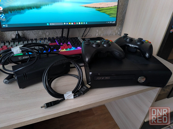 Продам Xbox 360 s Донецк - изображение 1