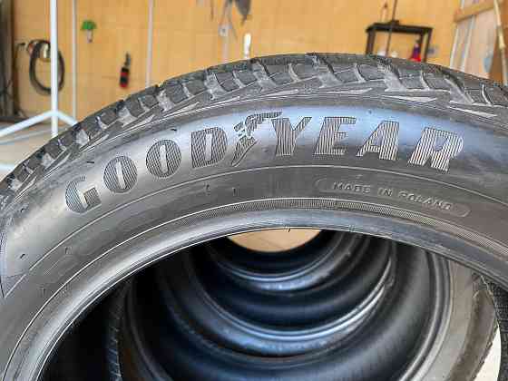 Резина Goodyear 215/55 R 17 Донецк