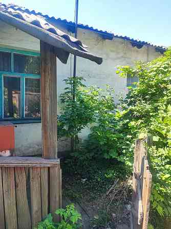 Продаю 2к. кв. на земле Красная звезда. с гаражом. Макеевка