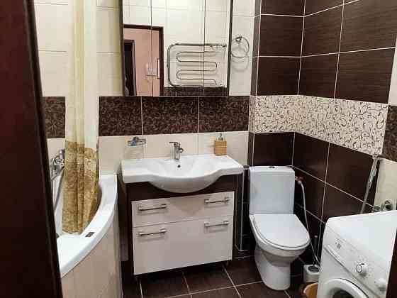 Сдам трехкомнатную квартиру на Лунина Мариуполь