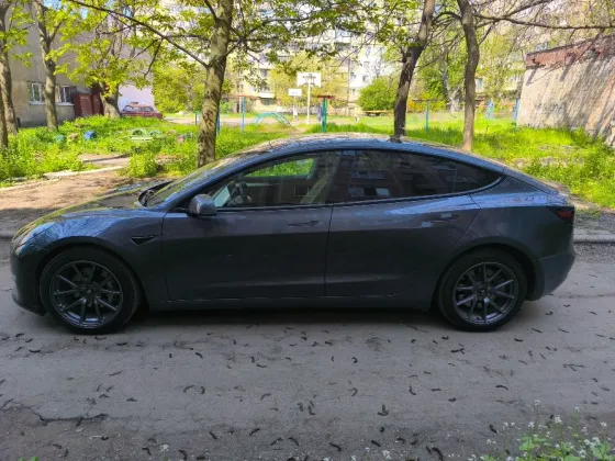 Продам Tesla Model 3 Донецк