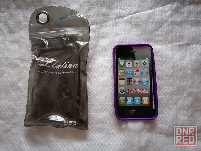 Чехол на iPhone 4/4S. Новый (в упаковке). Стаханов - изображение 1