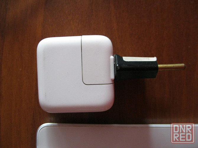 Apple Ipad/Iphone оригинальный блок питания 5V 2A Донецк - изображение 1