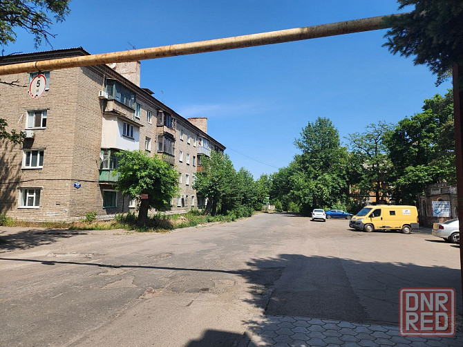 Собственник. Хороший торг. Продам 3к.кв центр г.Макеевка Макеевка - изображение 1