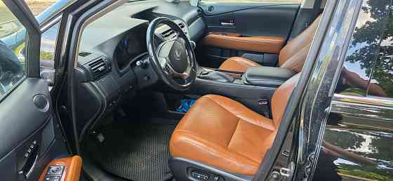 Продам автомобиль Lexus RX 350 2012 год официал Макеевка