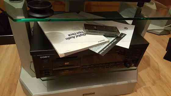 Кассетный магнитофон DAT Sony 77 ES черный Донецк