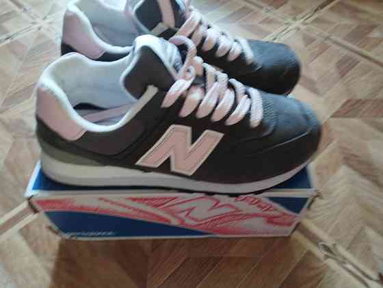 Продам новые кроссовки New balance, 37р., по стельке 24см, Донецк