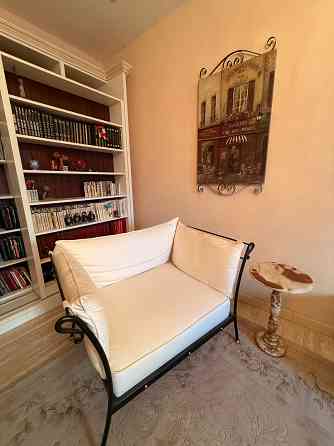Продам Спальный Гарнитур-Кровать,2тумбы,трюмо,карниз+2 кресла-все в одном стиле ! Донецк