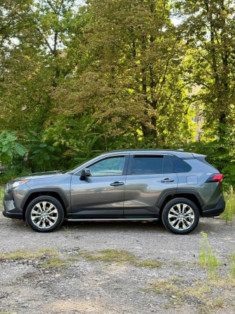 Продам Toyota rav4 Донецк
