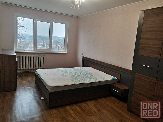 Сдам 1-комнатную квартиру в Ленинском районе, Оцкб. Донецк - изображение 4