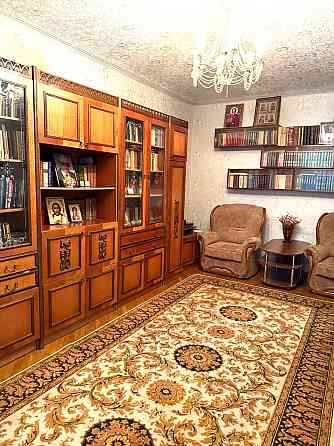 3-ком.кв. Обкомовский дом. 87м2. ул.Университетская! Отличная локация в Ворошиловском районе. Донецк