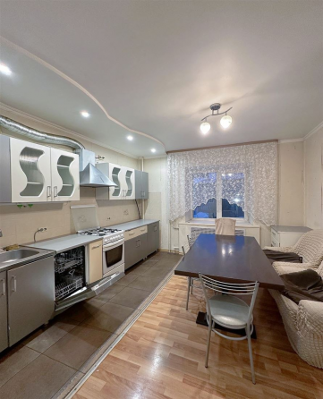 Сдам 3-комн. квартира 78 м² (ул. Университетская) Донецк