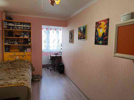 Продам 4-х комнатную квартиру в центре города с автономным отоплением Донецк