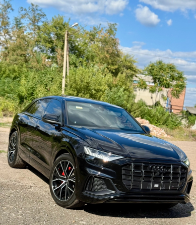 Audi Q8 S-Line 2020 год Идеальное состояние Донецк