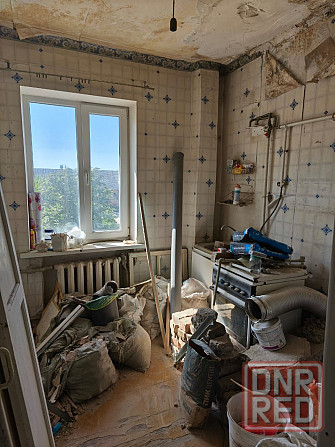 Продам крупногабаритную 3х комнатную квартиру в Горняцком районе Макеевка - изображение 4