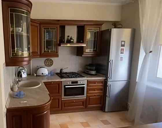 Продажа 4-комнатной квартиры в центре города Донецк