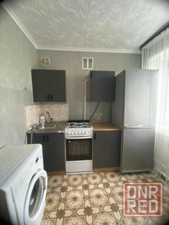 Сдаю 2к квартиру, переделанную в трёшку 42м² (4/10) в Ворошиловском районе Донецк - изображение 1