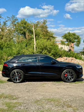 Продам Audi Q8 s-line Донецк