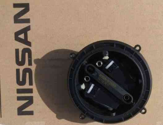 Моторчик регулировки зеркала Nissan Qashqai J10, правый Донецк