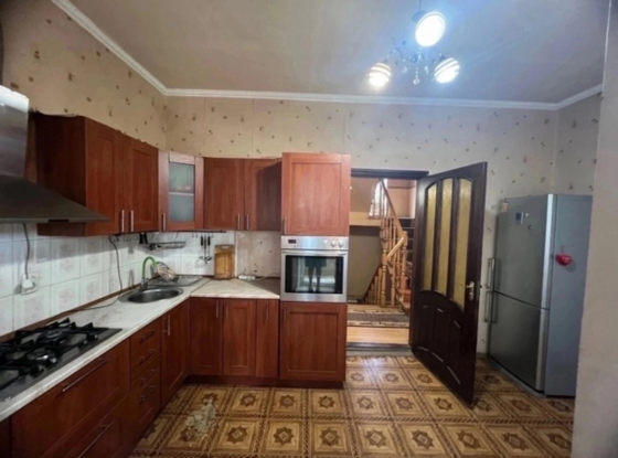 Продажа шлакоблочного 2-ух уровневого дома Макеевка, Червоногвардейский р-он, ул. Мелиоративная, Макеевка