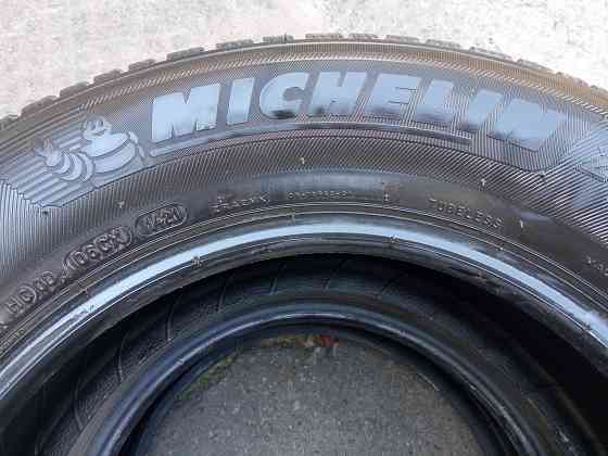 Продам резину Mishelin 215 65 R16 Донецк