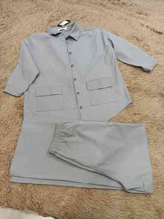 Брючный костюм 48-50р. 1500 руб Донецк